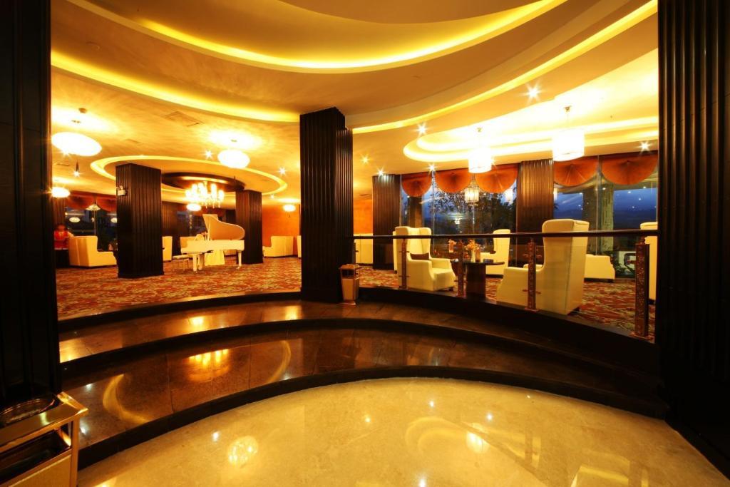 Xiongzhao Grand Hotel Weishan Дали Экстерьер фото